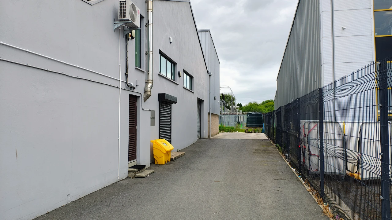 
                        1000016044.jpg, Antrim, BT41 4NT