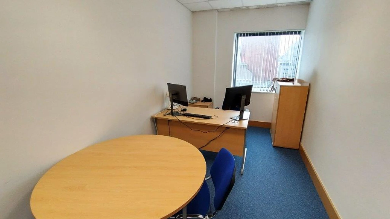 
                        1000044520-copy.jpg, Belfast, BT2 7BA