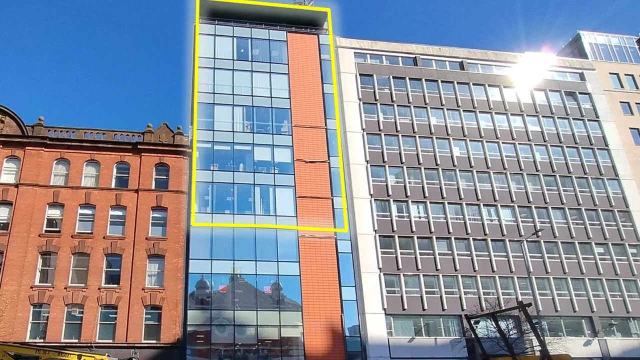 
                        capturefront.JPG, Belfast, BT2 7BA