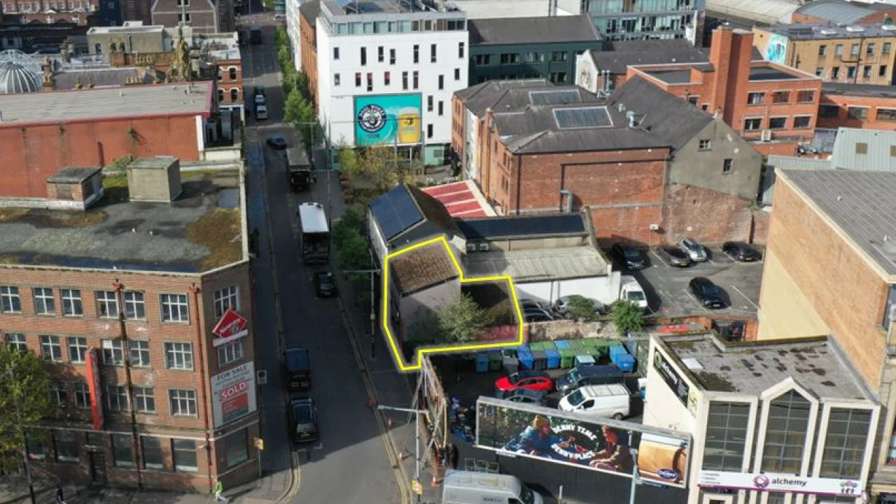 
                        capturefront.JPG, Belfast, BT1 2ED