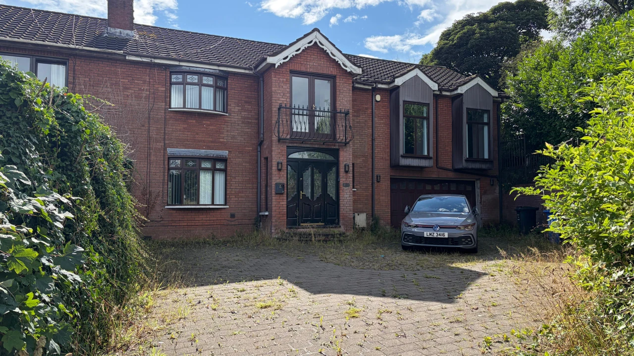 
                        1.jpeg, Belfast, BT11 8GF