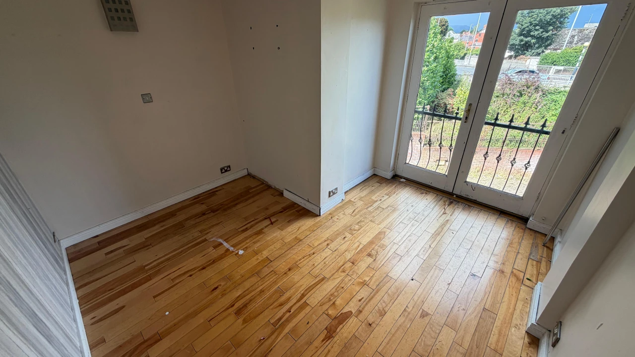 
                        11.jpeg, Belfast, BT11 8GF