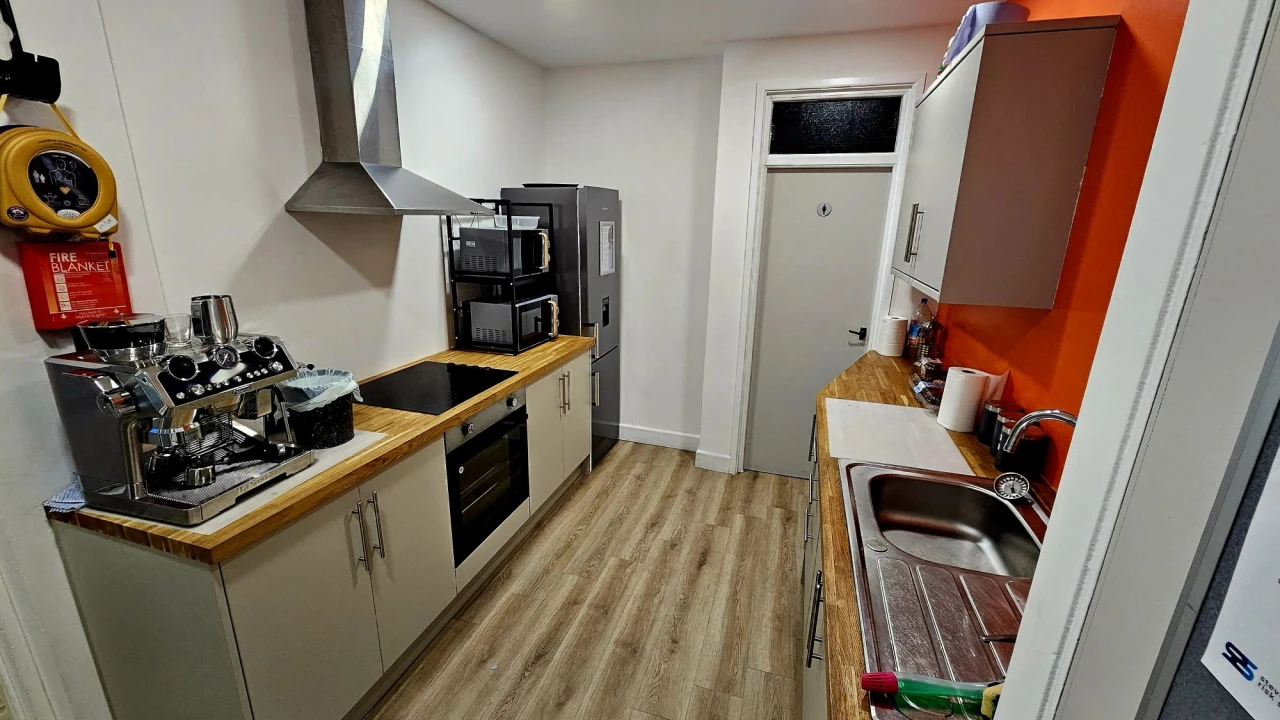 
                        20.jpeg, Belfast, BT15 3PX