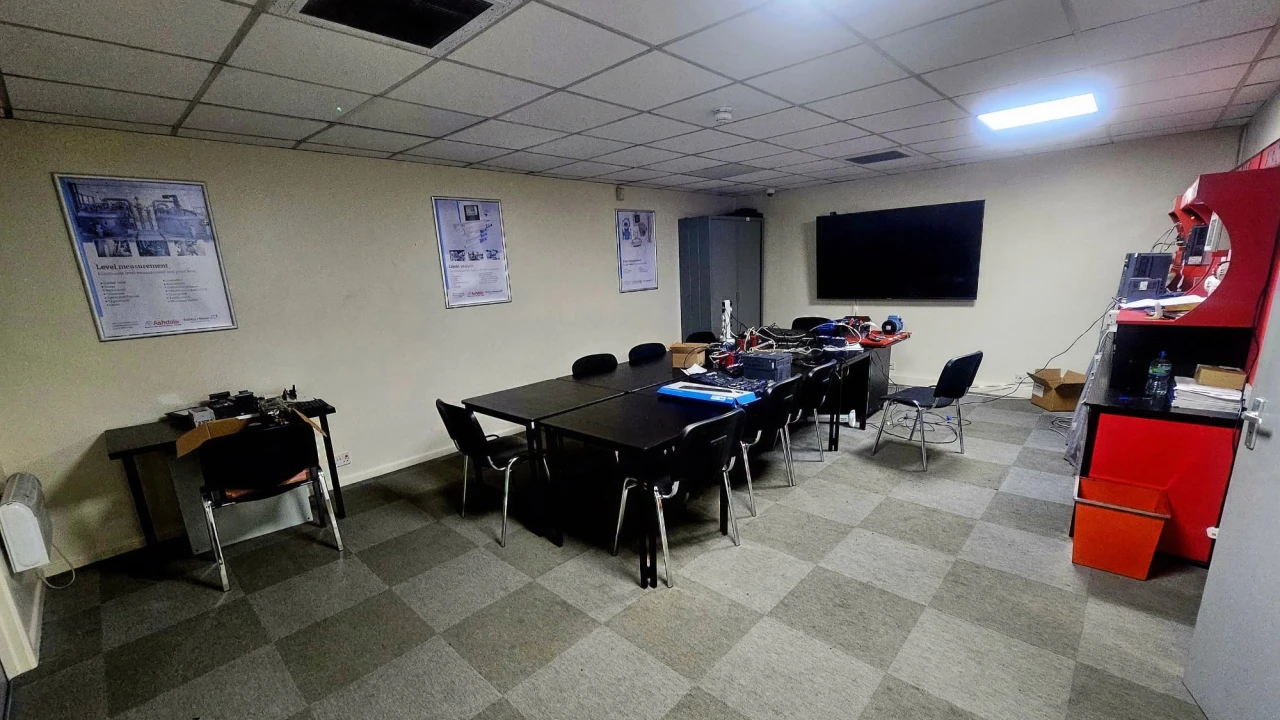 
                        25.jpeg, Belfast, BT15 3PX