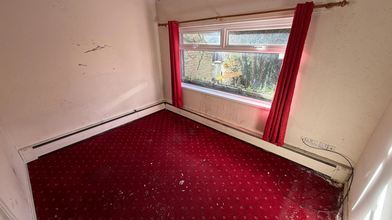 
                        6.jpeg, Belfast, BT8 8DW