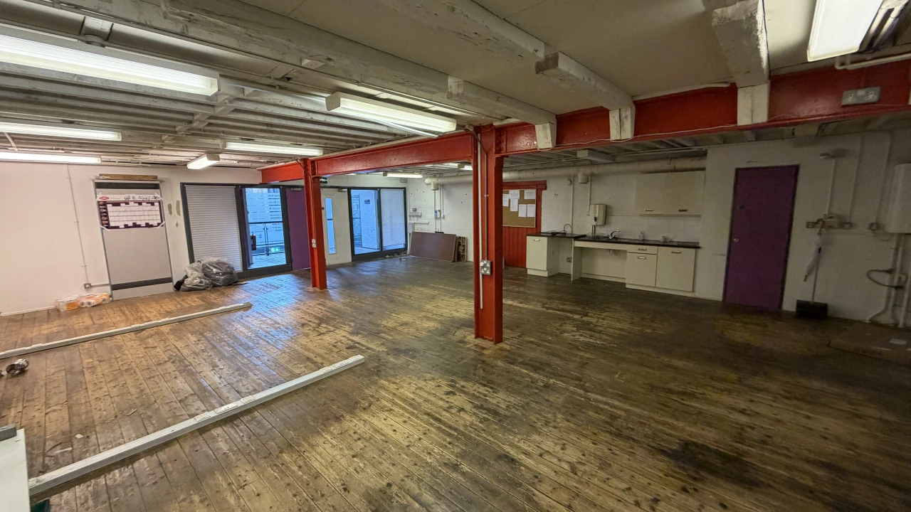 
                        img_1521.jpeg, Belfast, BT1 2ED