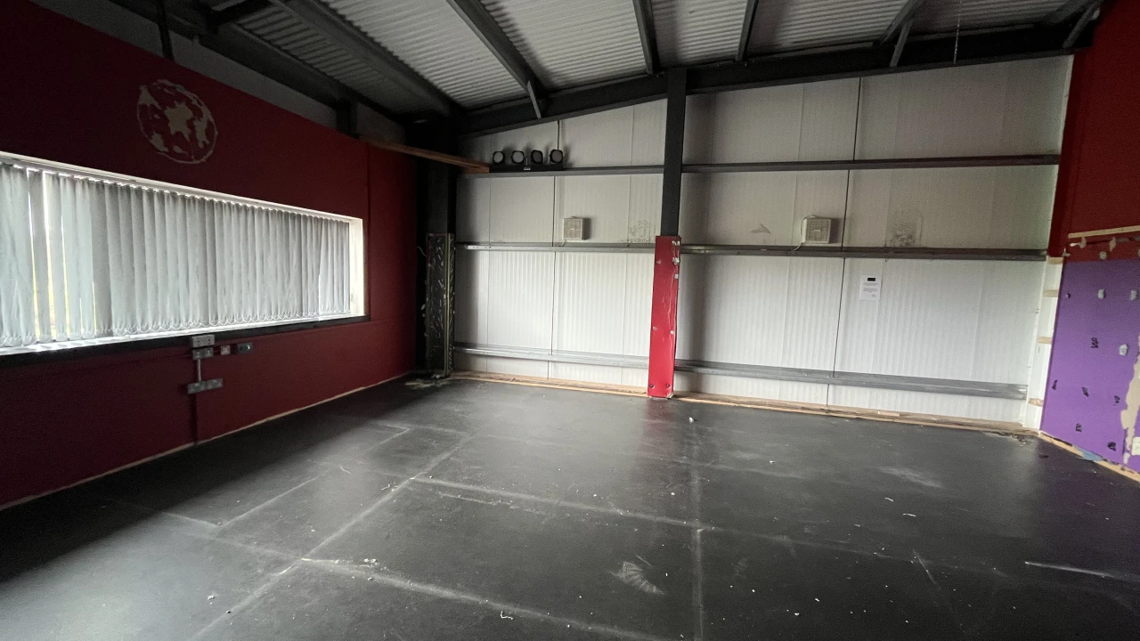 
                        image00091.jpeg, Antrim, BT41 4LZ