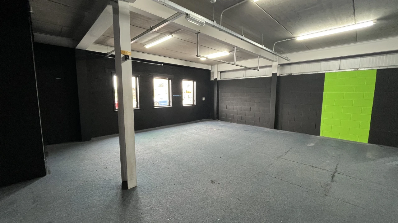 
                        image00097.jpeg, Antrim, BT41 4LZ