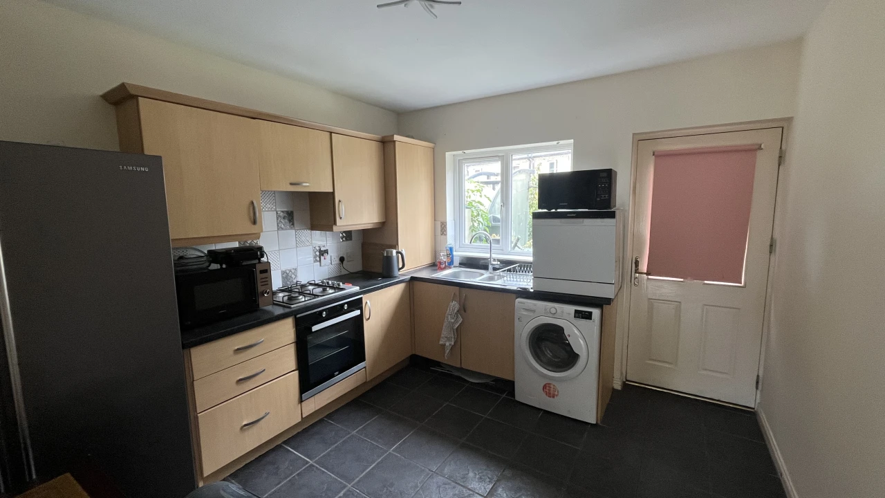 
                        2.jpeg, Belfast, BT6 9AP