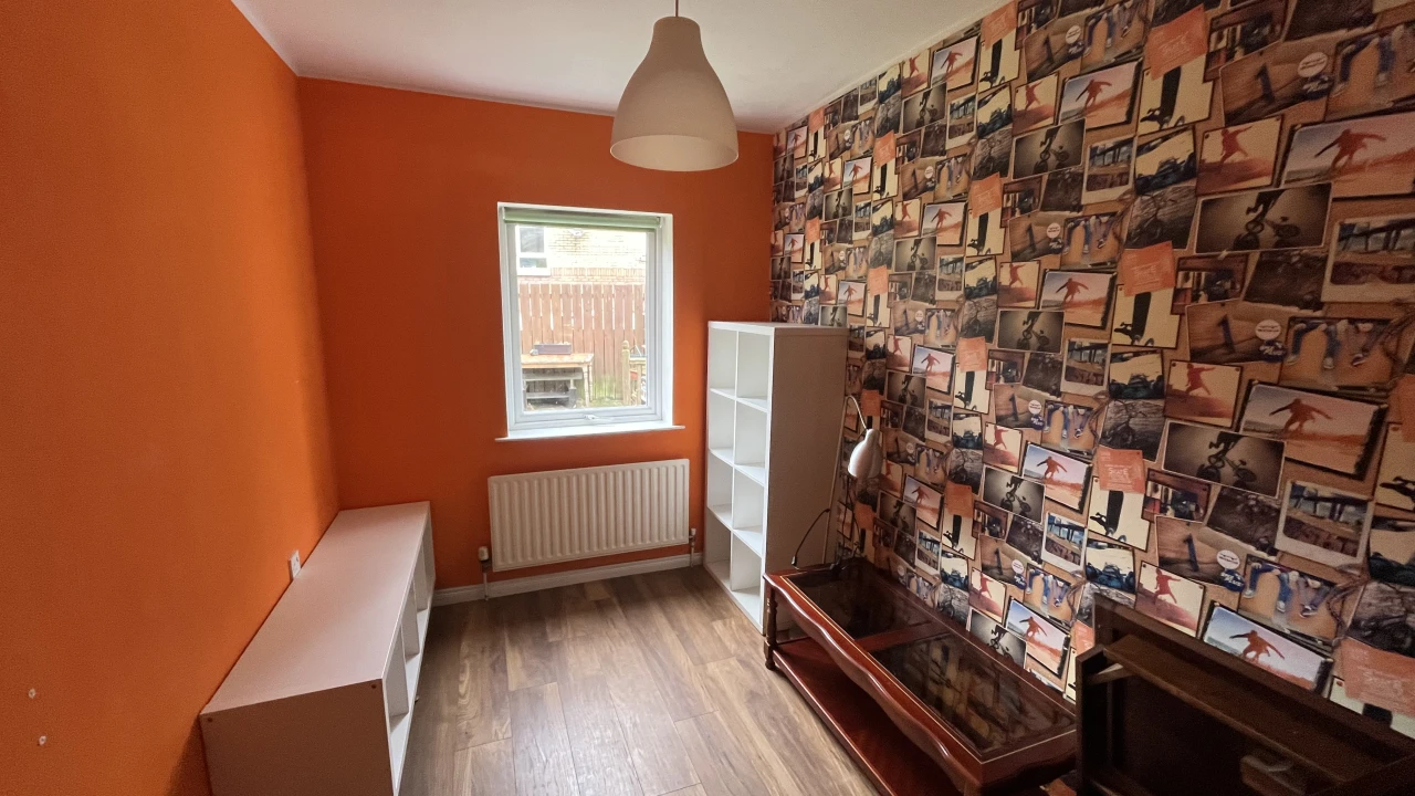 
                        4.jpeg, Belfast, BT6 9AP