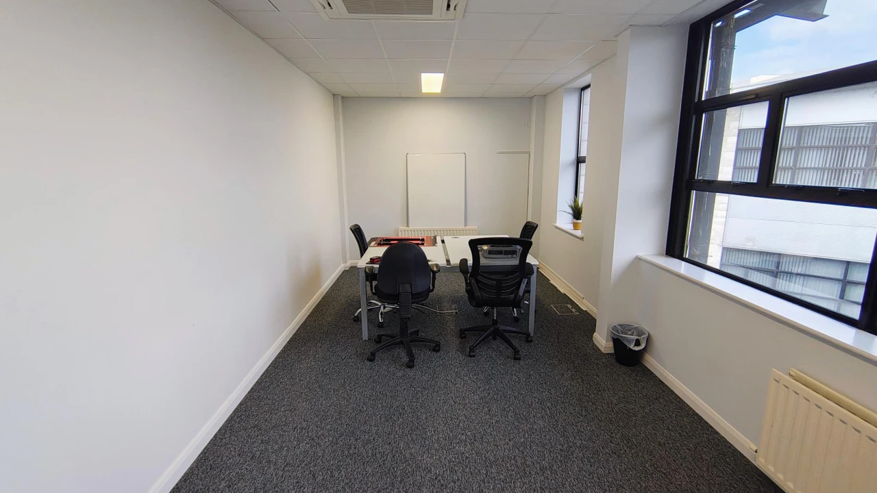 
                        4.jpg, Belfast, BT3 9LE