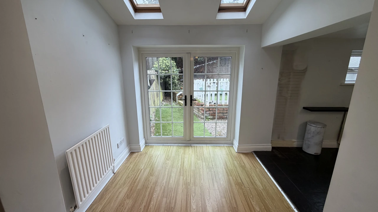 
                        4.jpeg, Belfast, BT11 8FY