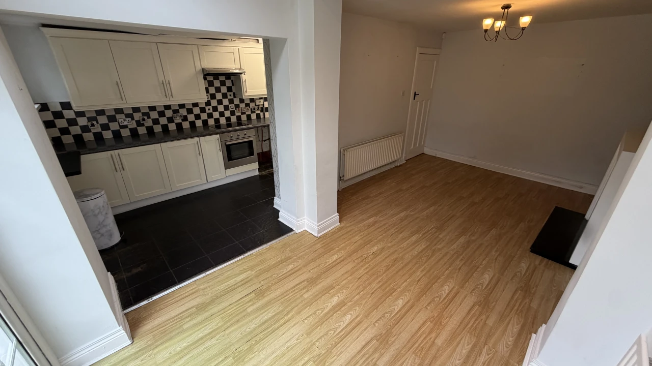 
                        5.jpeg, Belfast, BT11 8FY