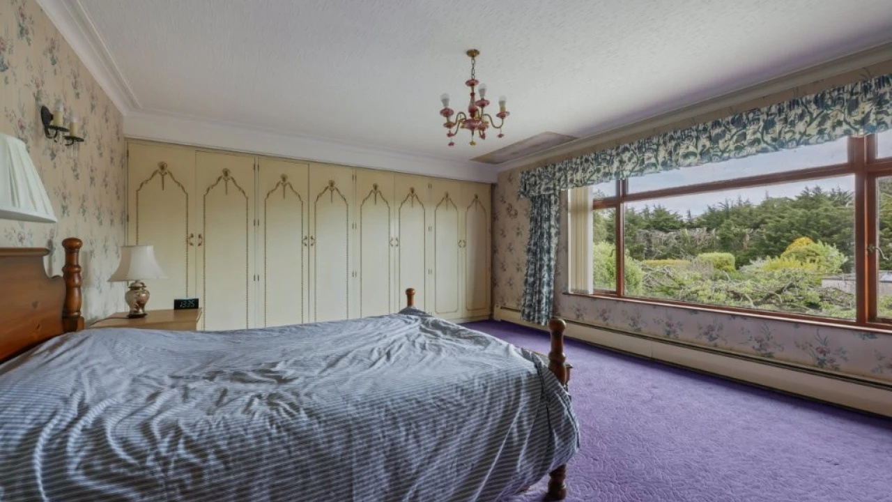 
                        736-saintfield-road--07.jpg, Belfast, BT8 8AT