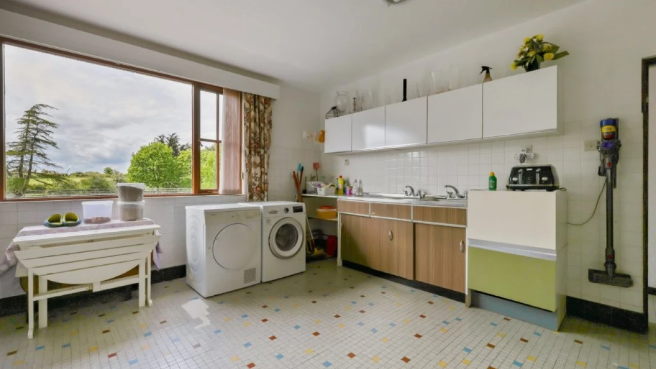 
                        736-saintfield-road--35.jpg, Belfast, BT8 8AT
