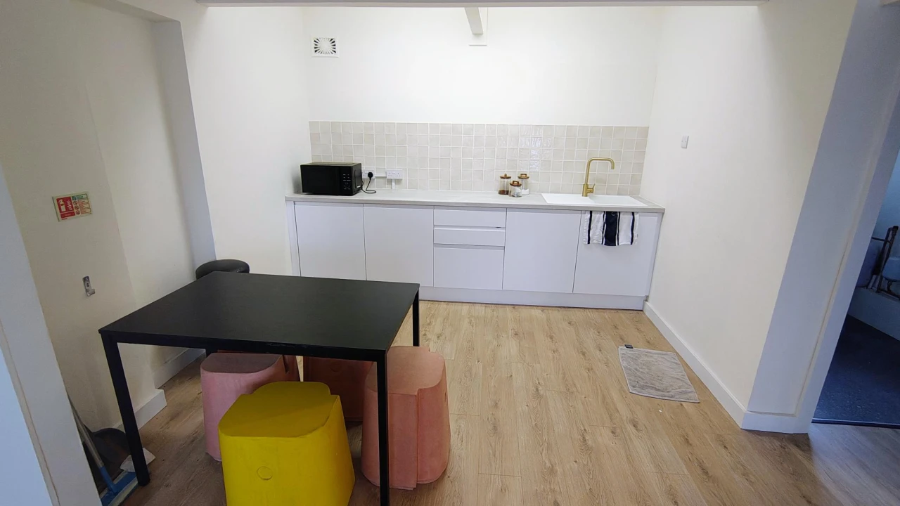 
                        img_20260318_111927600_hdr_ae.jpg, Belfast, BT9 6GD