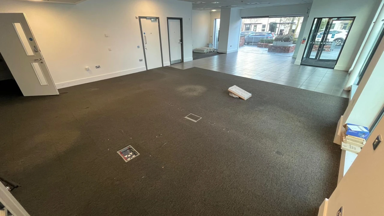 
                        whatsapp-image-2025-11-05-at-10.19.54_e2d55890.jpg, Belfast, BT7 1ND