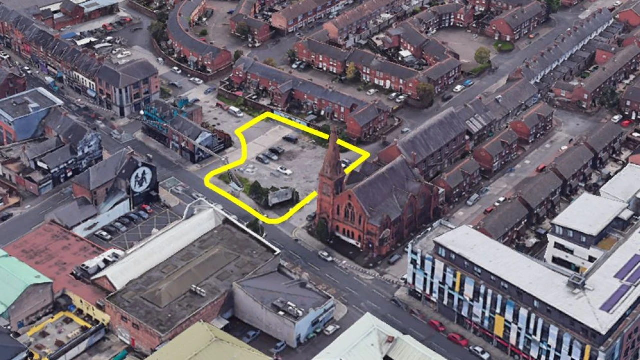 
                        capturefront.JPG, Belfast, BT4 1DA