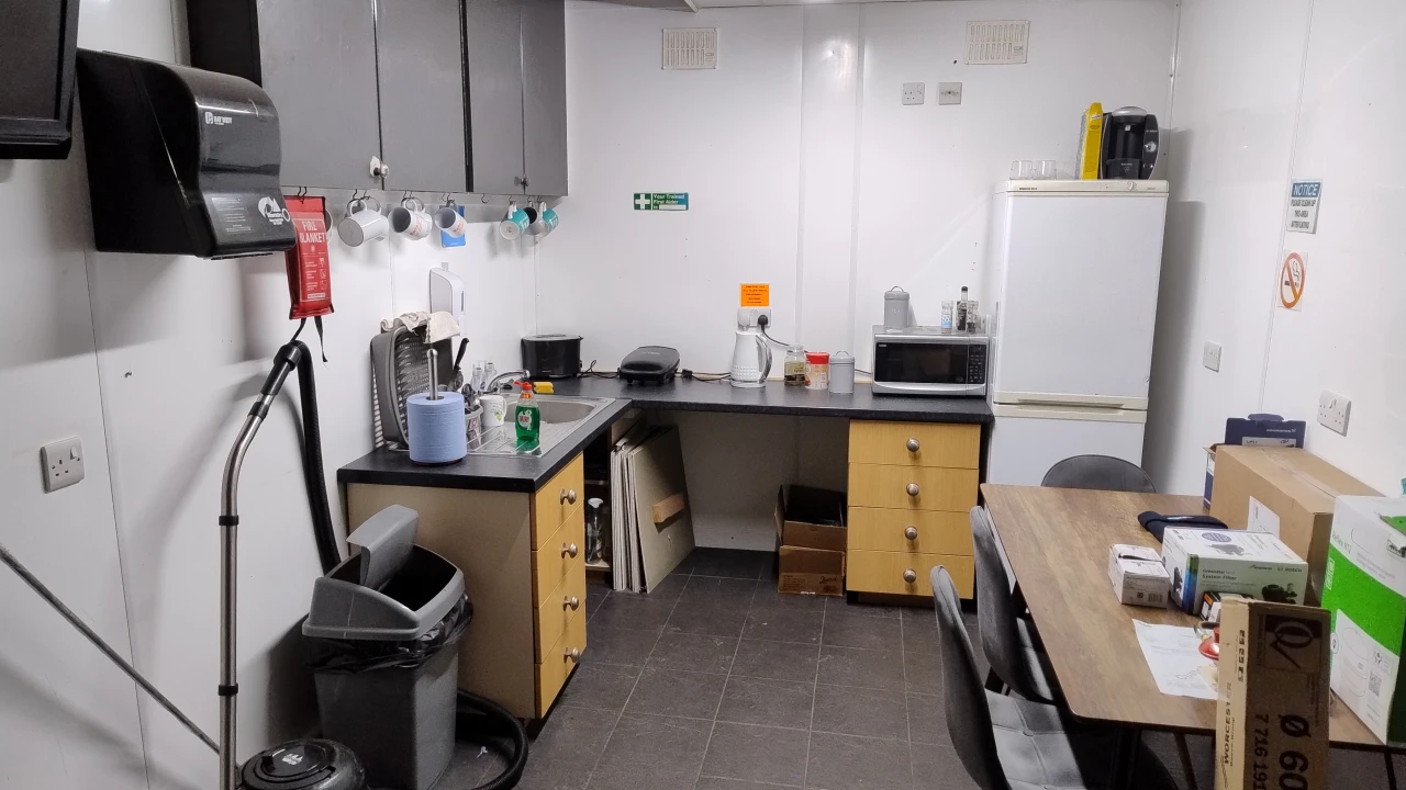 
                        1000044153.jpg, Glengormley, BT36 6HN