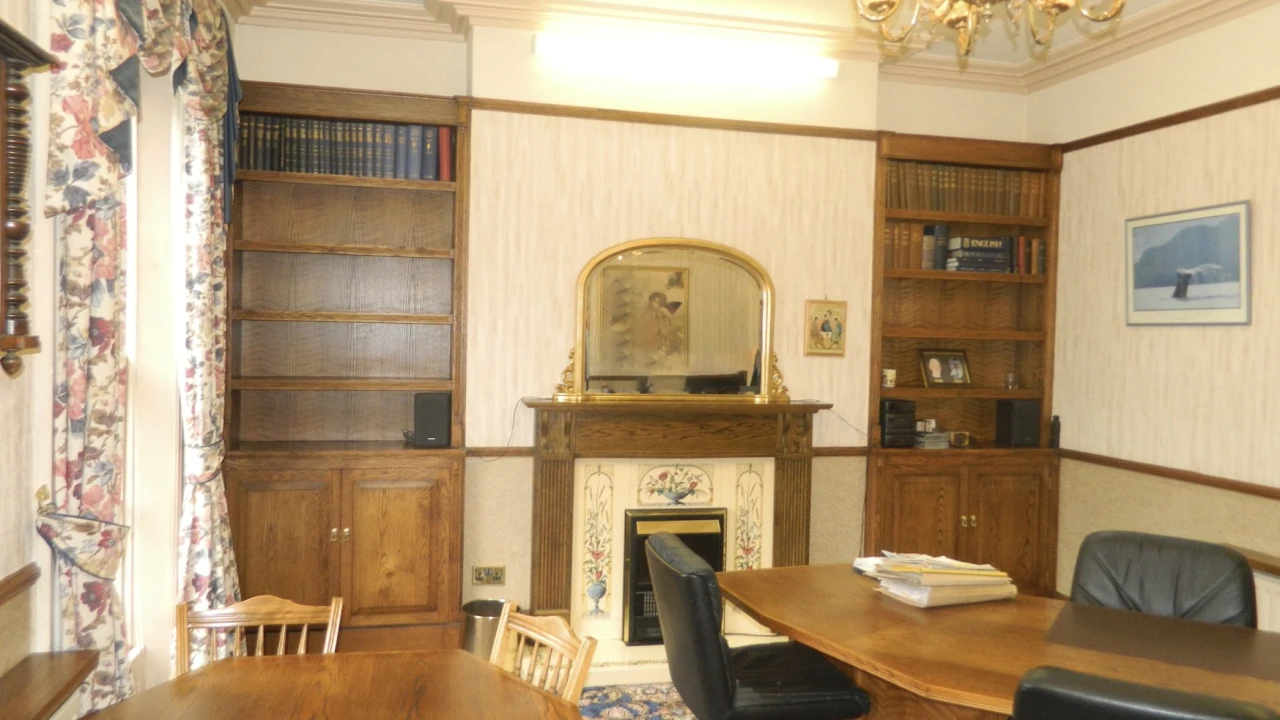 
                        photo2.jpg, Derry / Londonderry, BT48 7ER