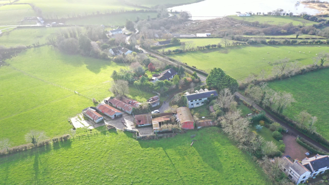 
                        web4.png, Hillsborough, BT26 6BN