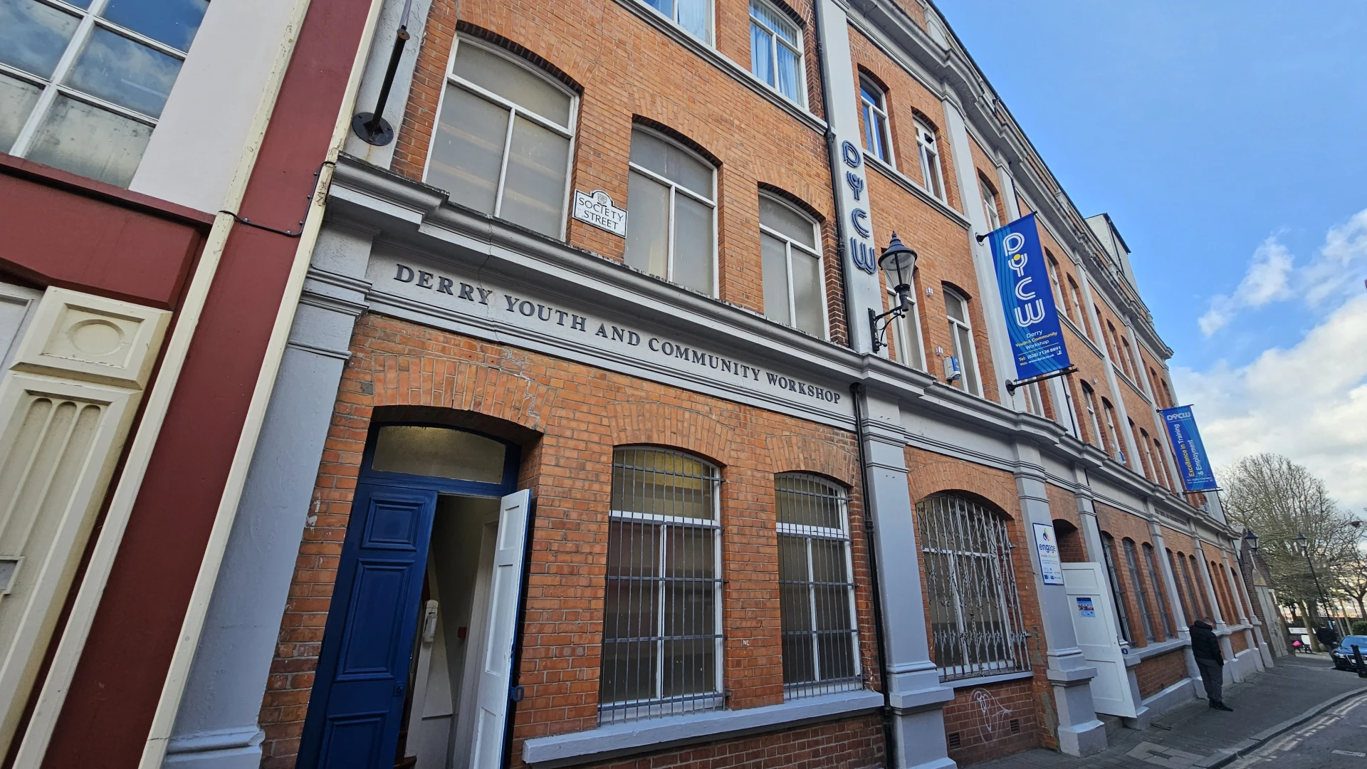 6/8 Society Street