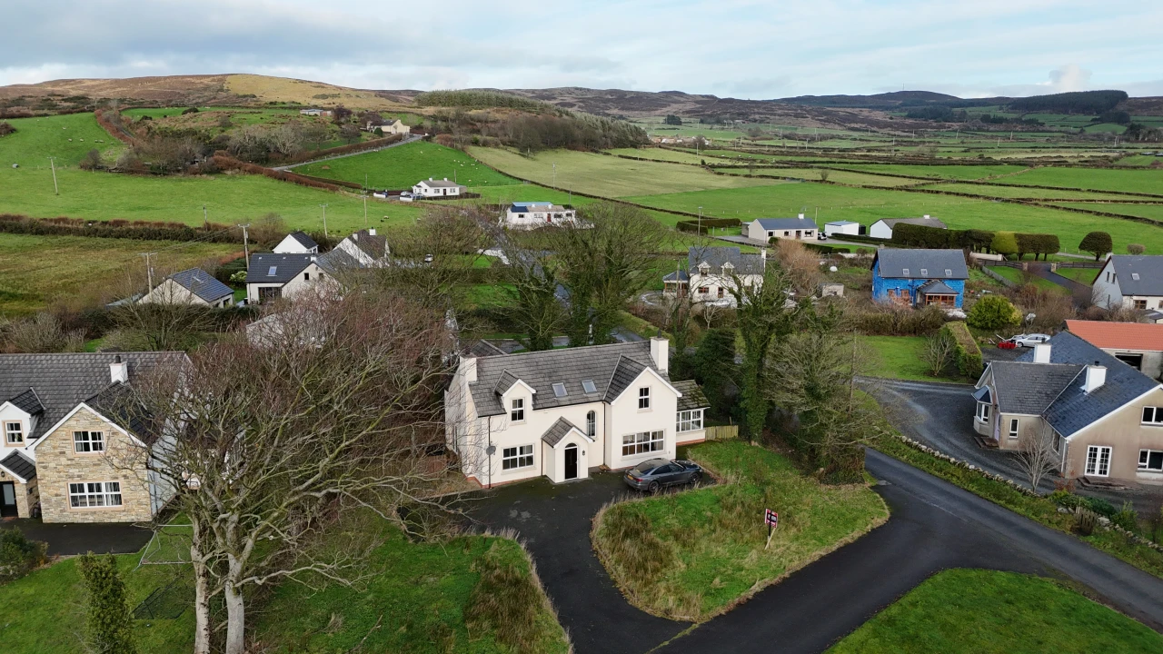 
                        dji_20251125141419_0002_d.JPG, Moville, F93 V4FP