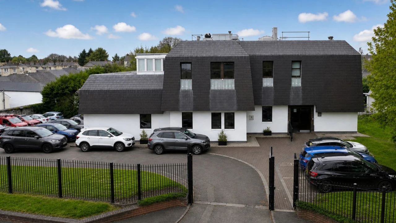 
                        web-front-.jpg, Derry, BT48 7GD