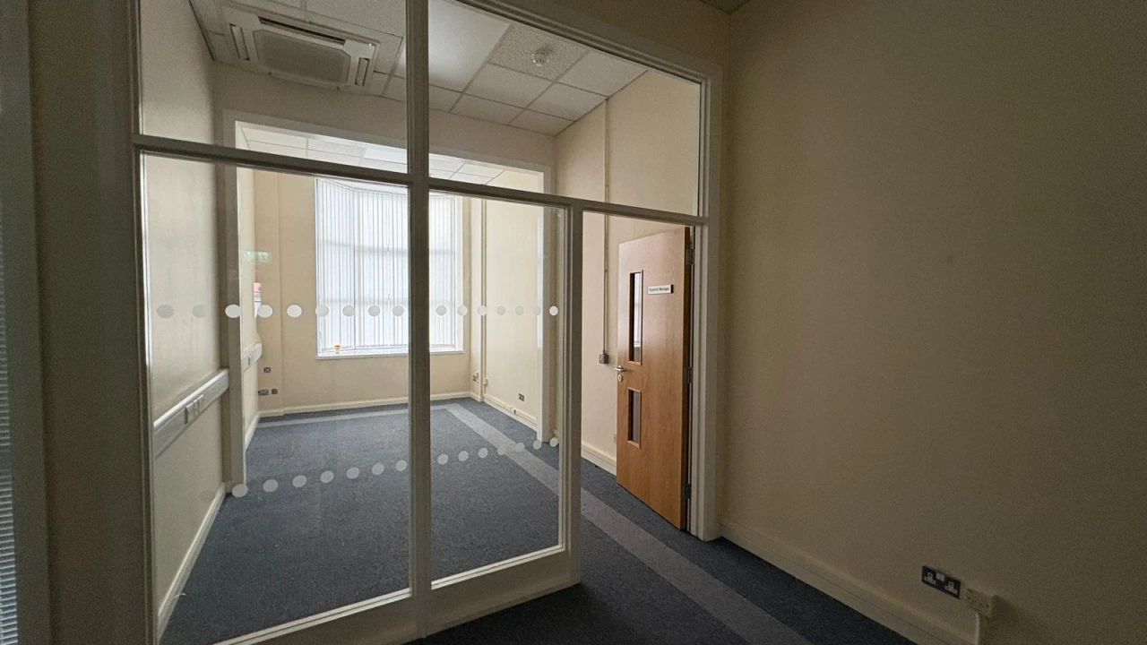 
                        4.JPG, Derry, BT48 6BT