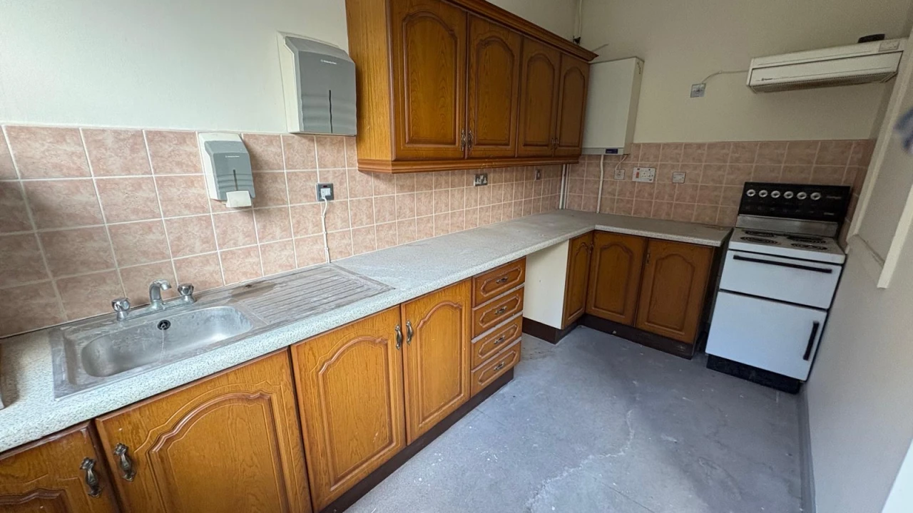 
                        7.JPG, Derry, BT48 6BT