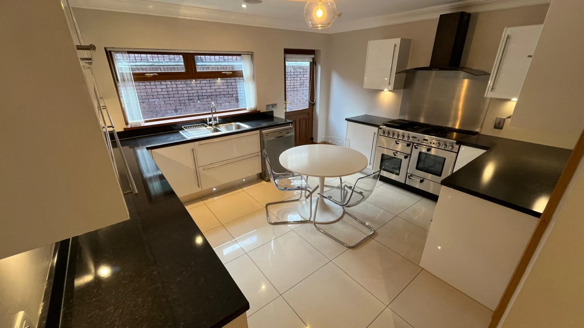 44A Strathmore Park South