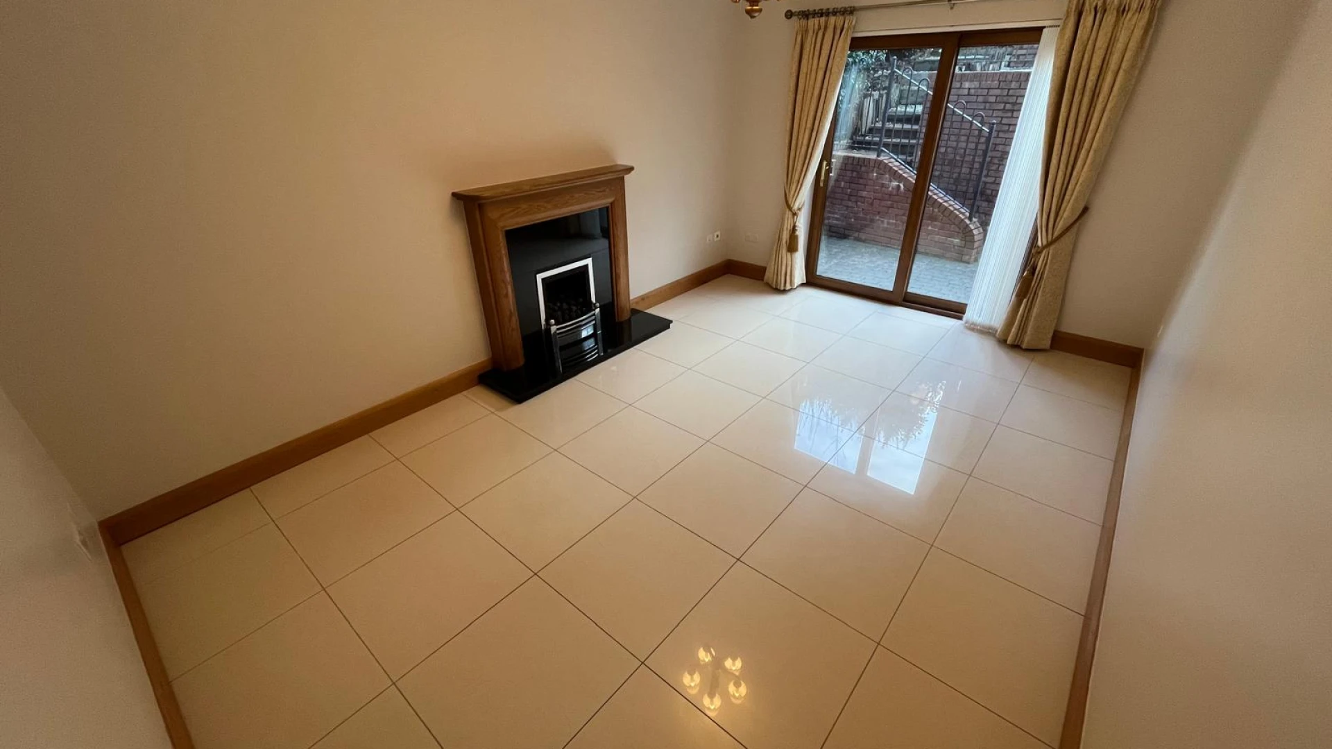 44A Strathmore Park South