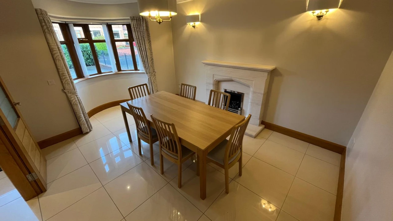 
                        whatsapp-image-2025-11-10-at-16.06.05_4ba6da9b.jpg, Belfast, BT15 5HL