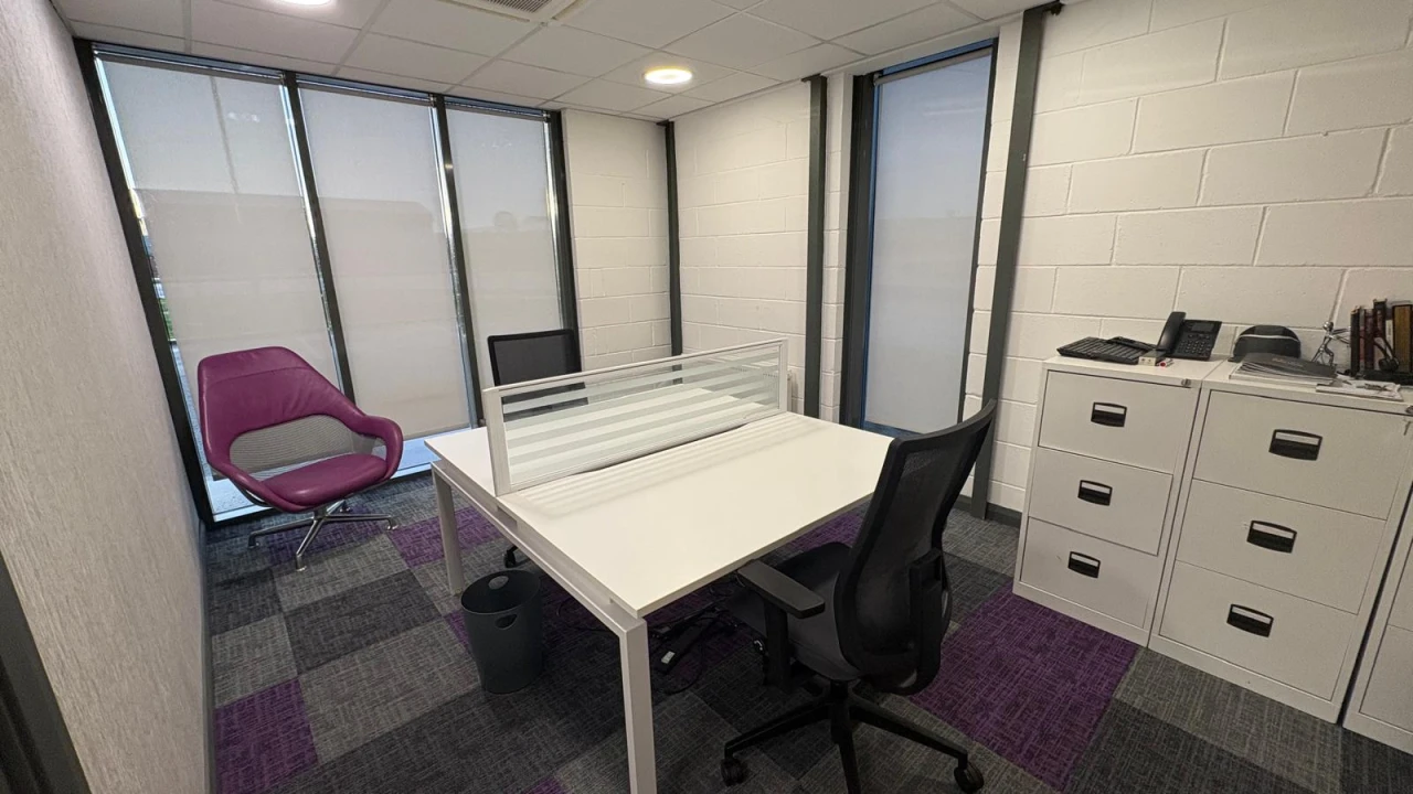 
                        img-20260121-wa0015.jpg, Derry / Londonderry, BT47 6UQ