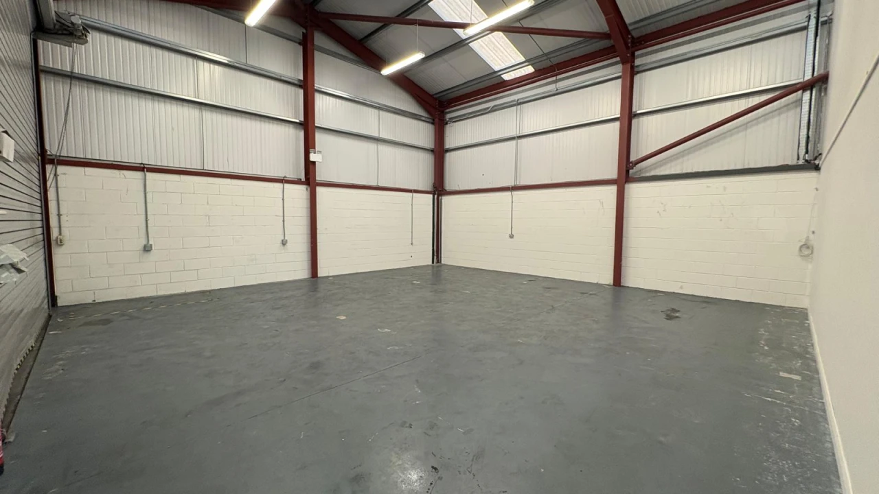 
                        img-20260121-wa0046.jpg, Derry / Londonderry, BT47 6UQ