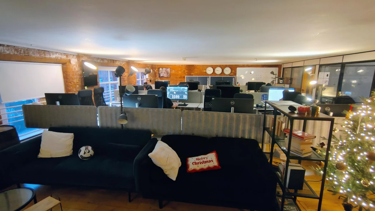 
                        img_20251203_160801886_hdr_ae.jpg, Belfast, BT2 8HD