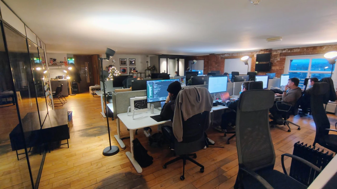 
                        img_20251203_160844979_hdr_ae.jpg, Belfast, BT2 8HD