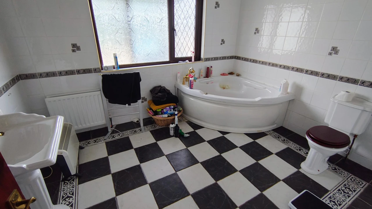 
                        img_20261012_114548441_hdr_ae.jpg, Ballyclare, BT39 9LP