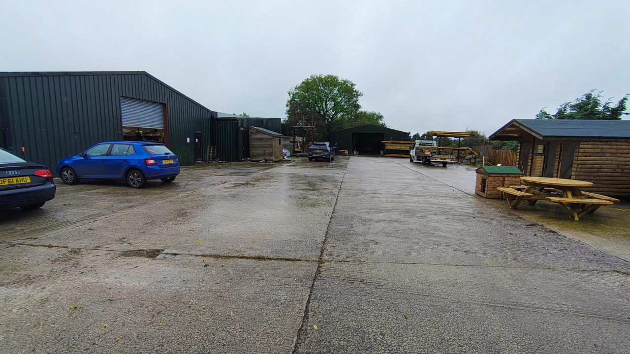 
                        img_20261012_115337643_hdr_ae.jpg, Ballyclare, BT39 9LP