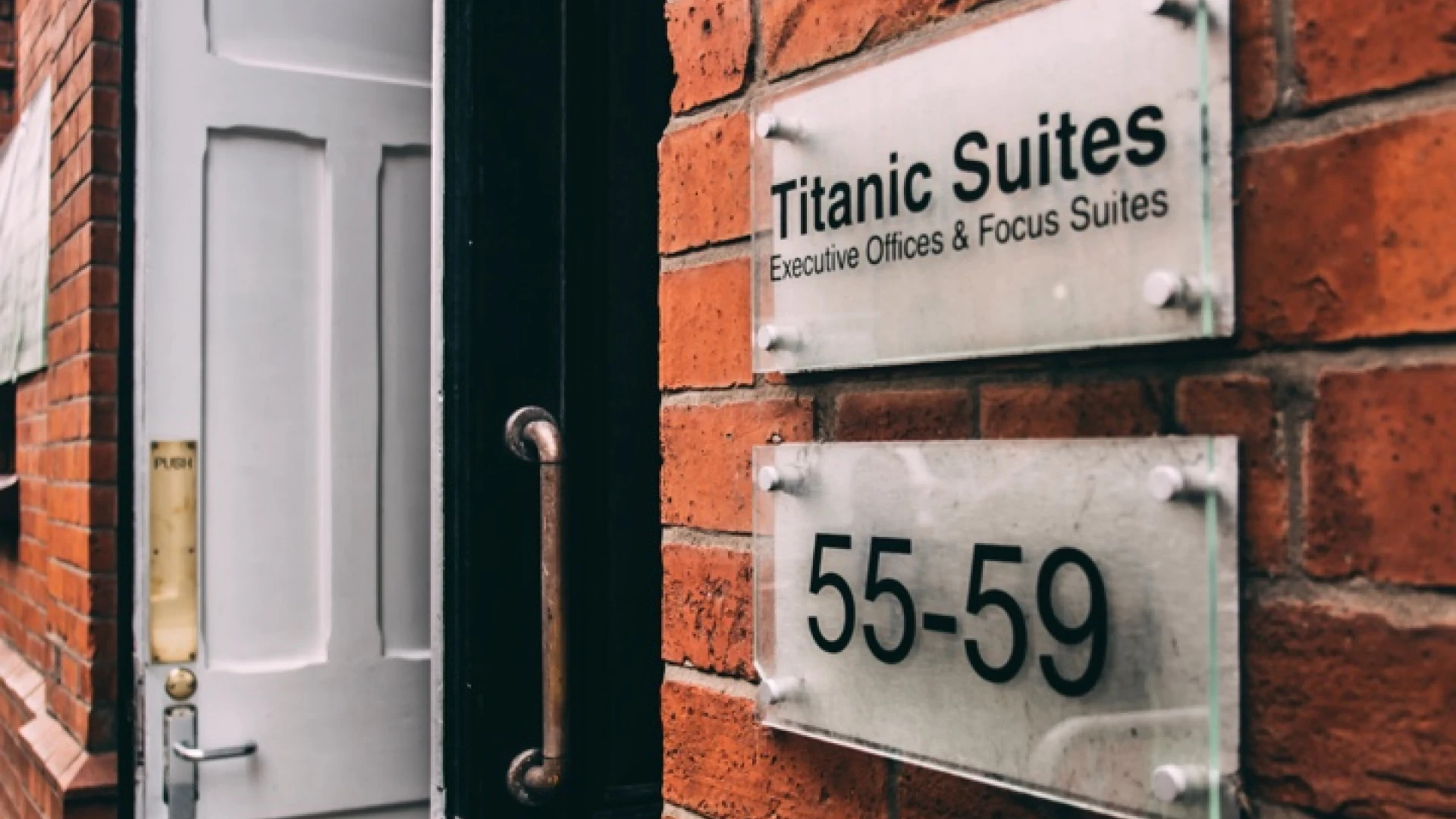 Titanic Suites, 5th Floor, 55 – 59 Adelaide Street